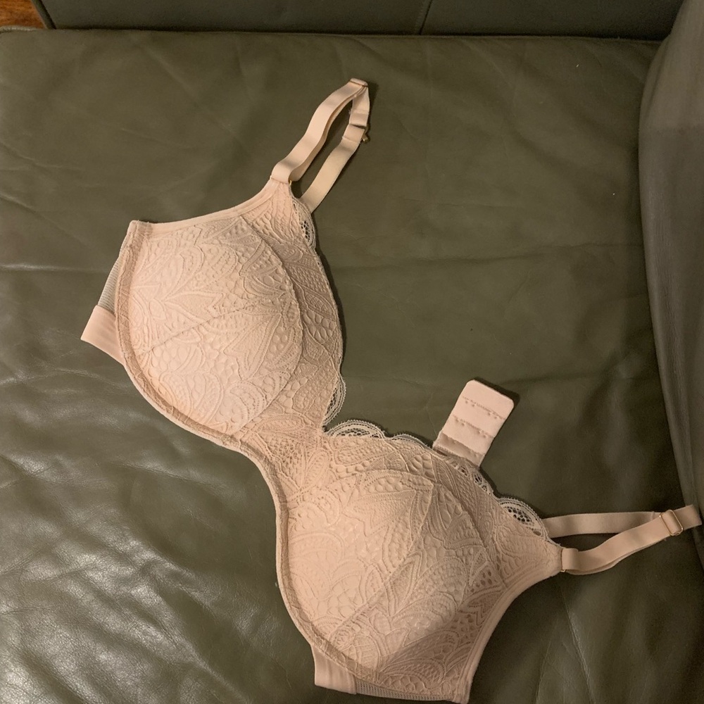 Elegant Lace No-Wire Bra - Tan